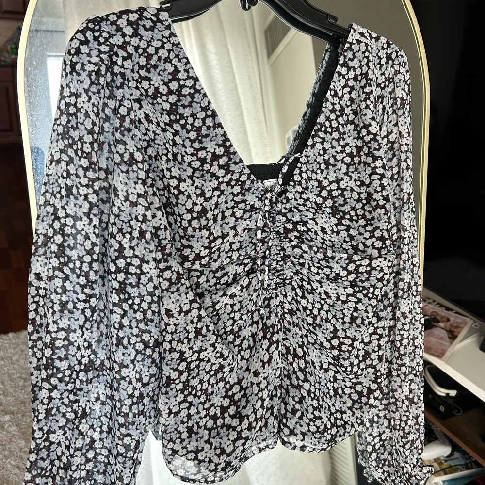 Abercrombie Floral Black and White Women's Top